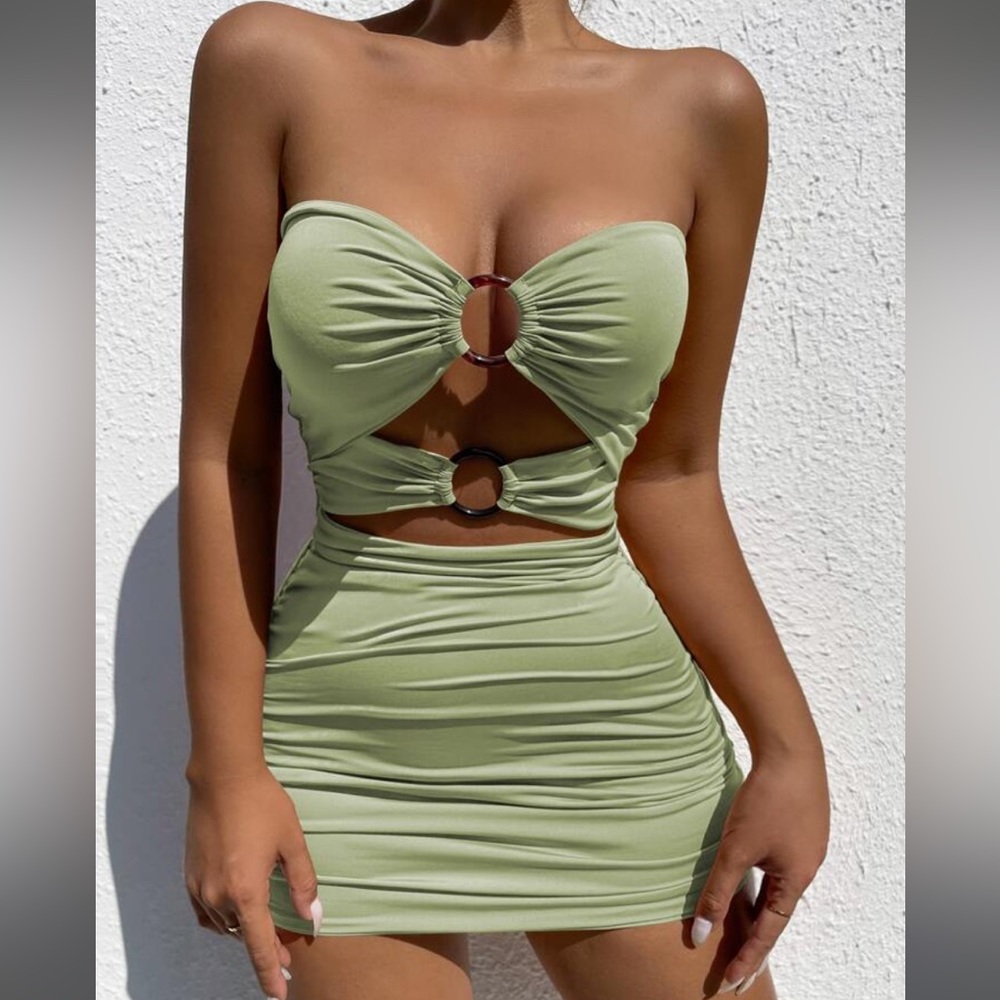 O-Ring Detail Cutout Front Ruched Tube Dress
